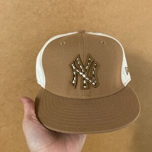 Vintage New Era Brown & White New York Yankees Snapback Hat 7 1/4